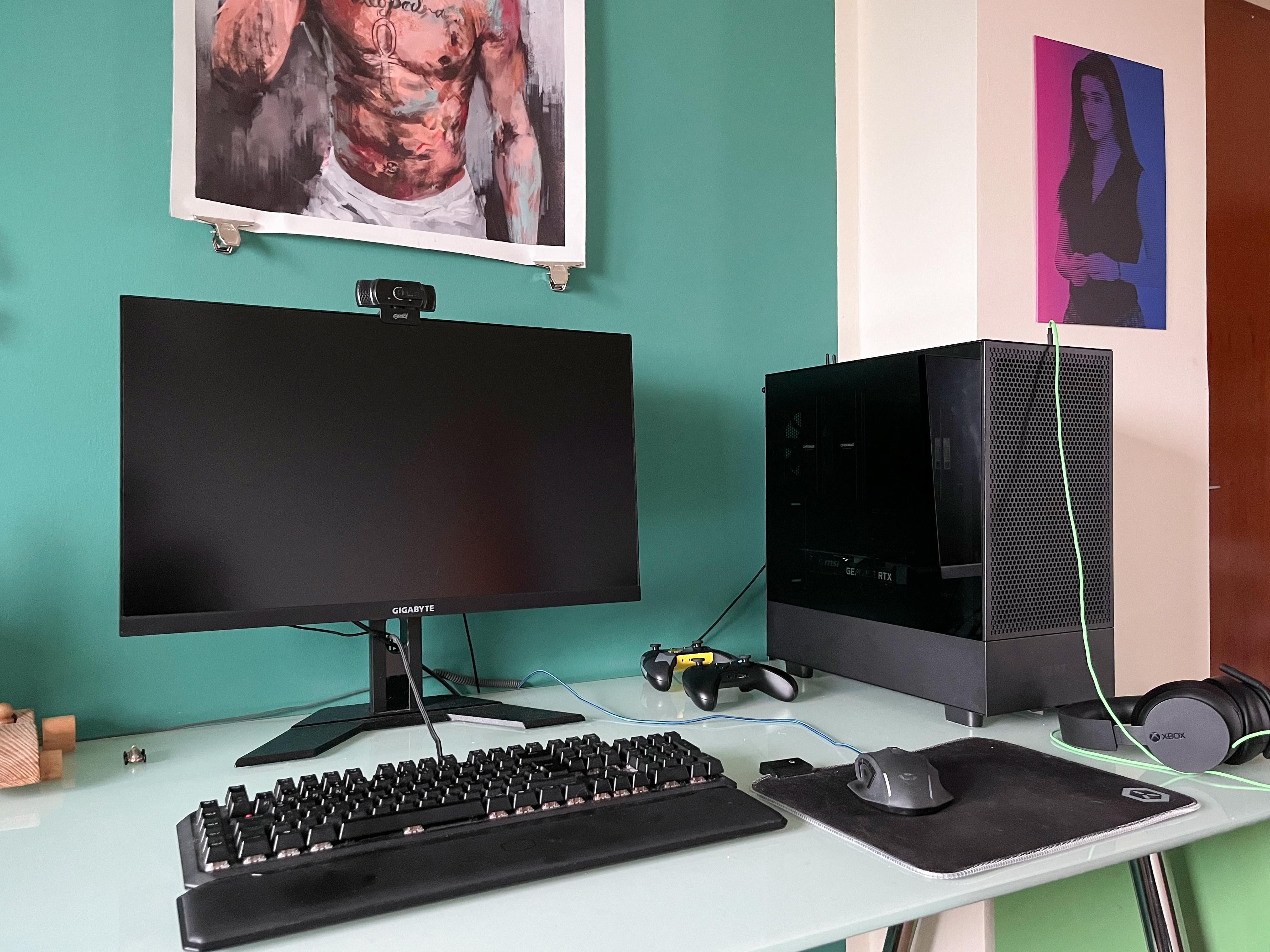 PC Gaming ensamblado con RGB