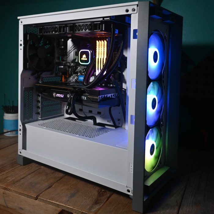 PC Gaming ensamblado con RGB